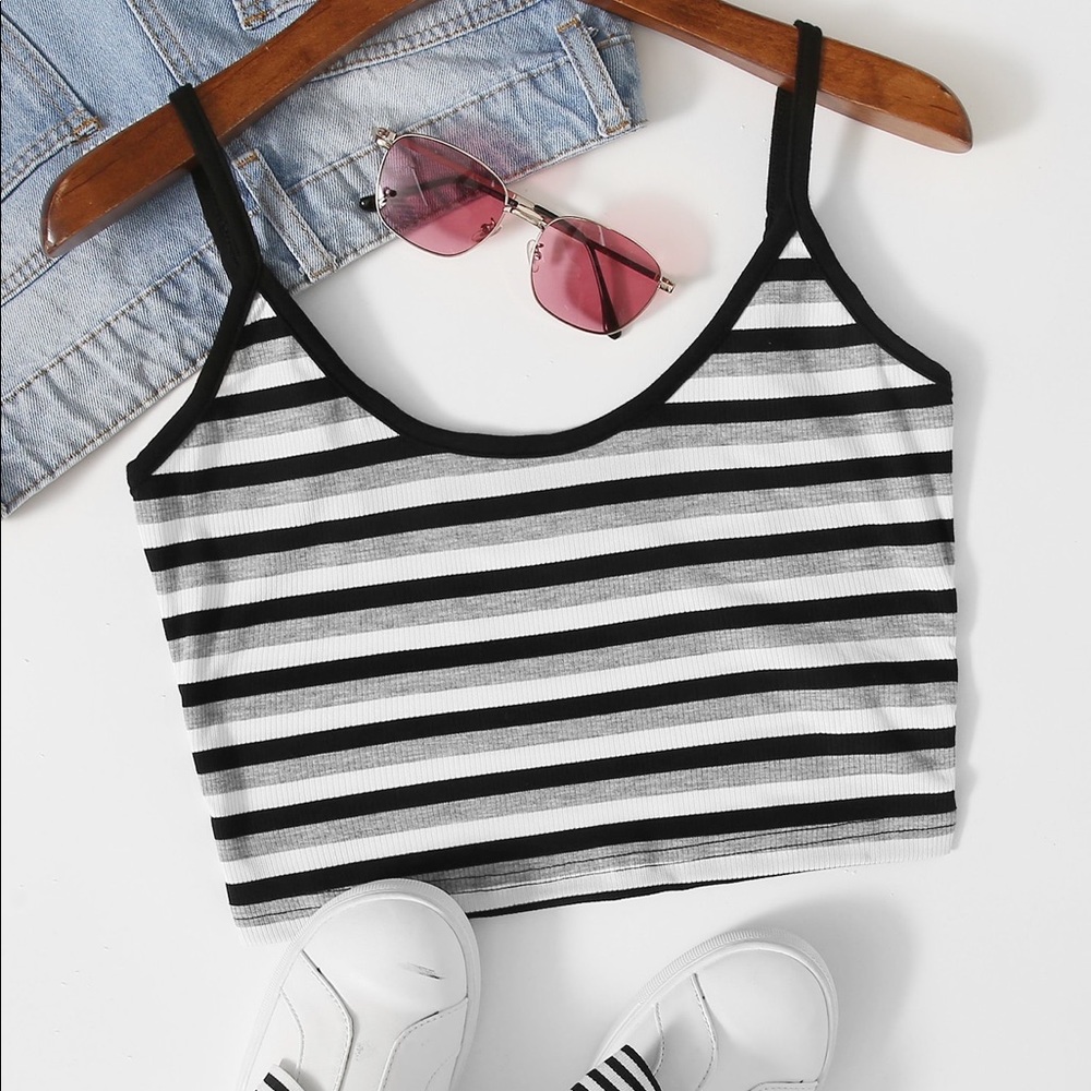 Black&white stripped crop top